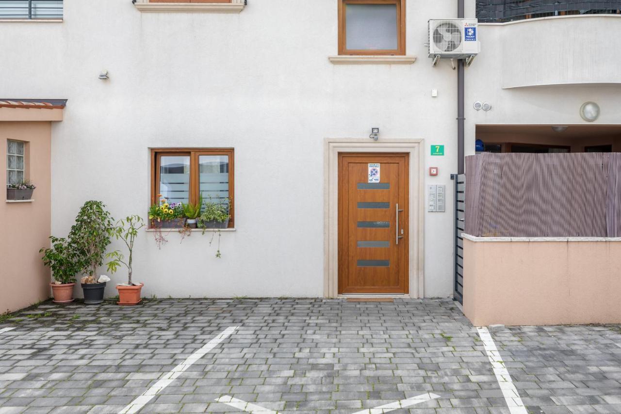 PUY Apartment Bailey מראה חיצוני תמונה